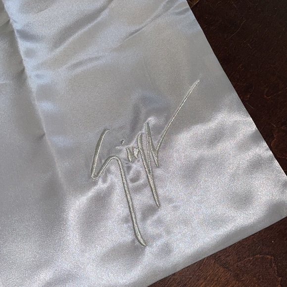 Giuseppe zanotti shoe dustbag - Picture 2 of 4